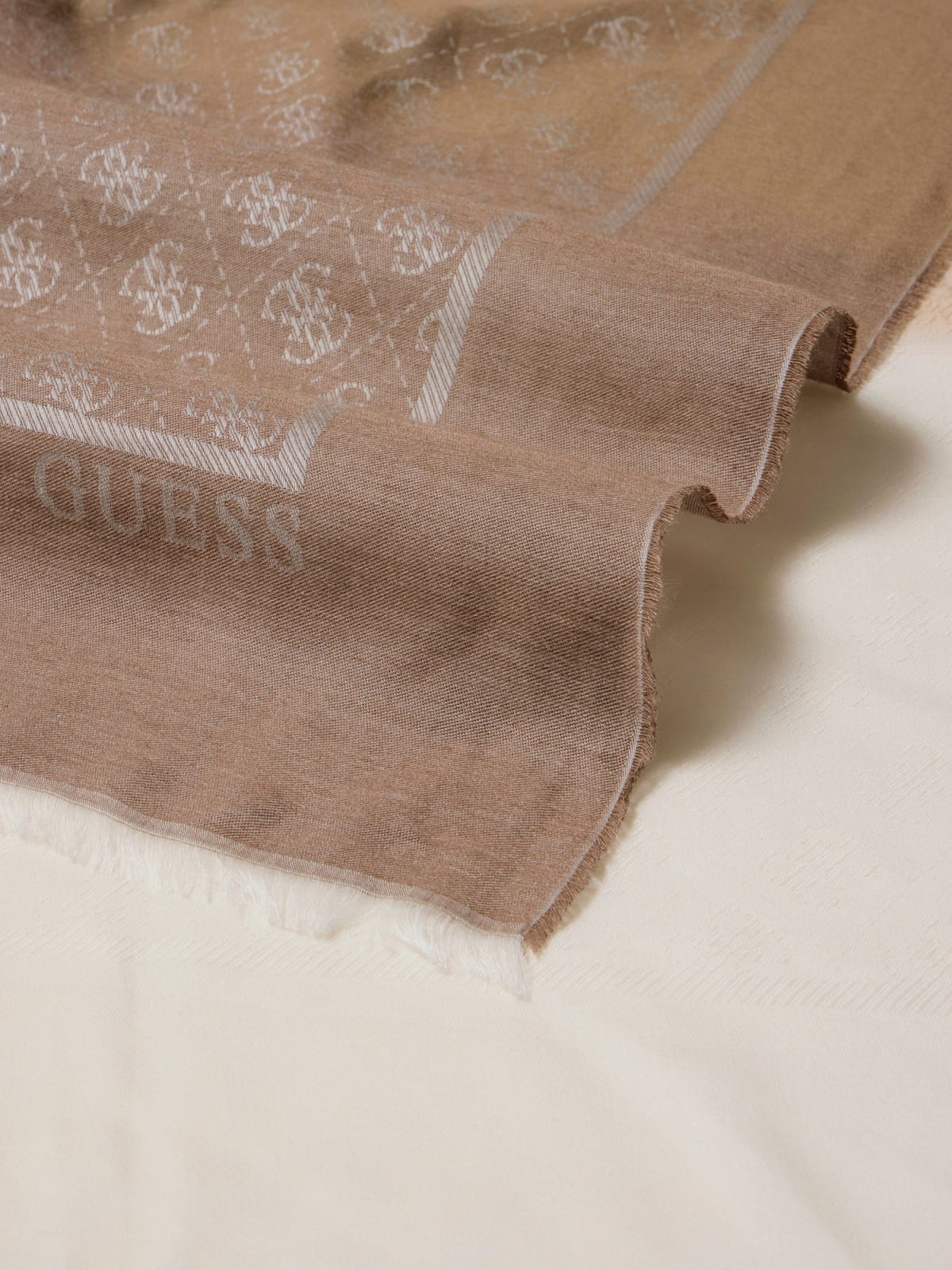 Noelle Ii Jcq Dgr Scarf 70X180